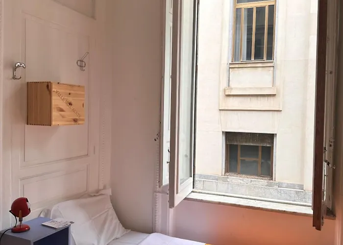 Via Zara Albergue Palermo