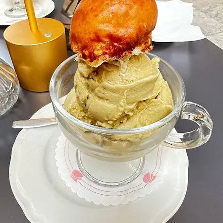Via Zara Ostello
